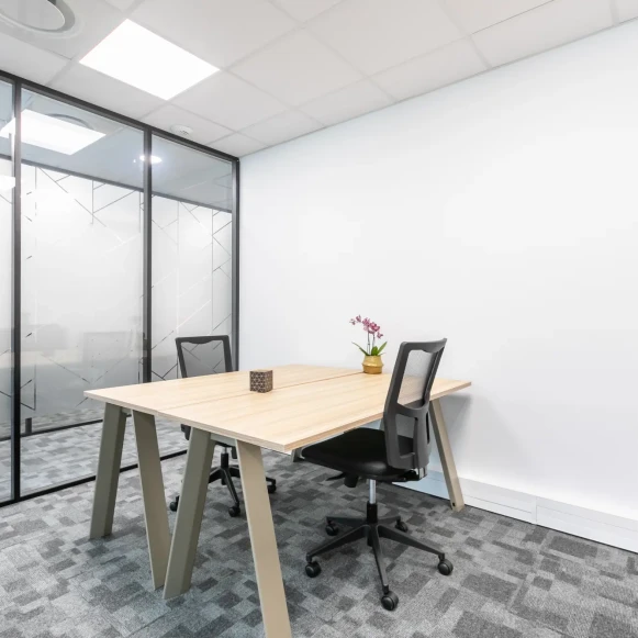 Bureau privé 9 m² 2 postes Location bureau Route des Crêtes Valbonne 06560 - photo 1