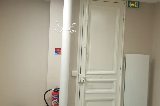Bureau privé - 75018 - 1 poste - 400€
