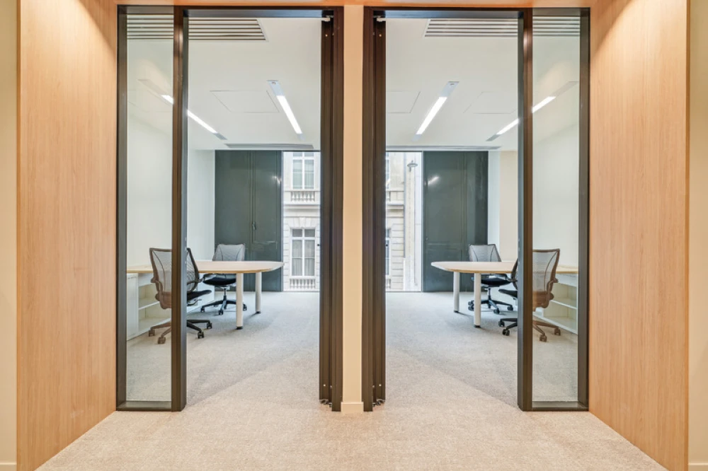 Bureau privé - 75008 - 30 postes - 48000€