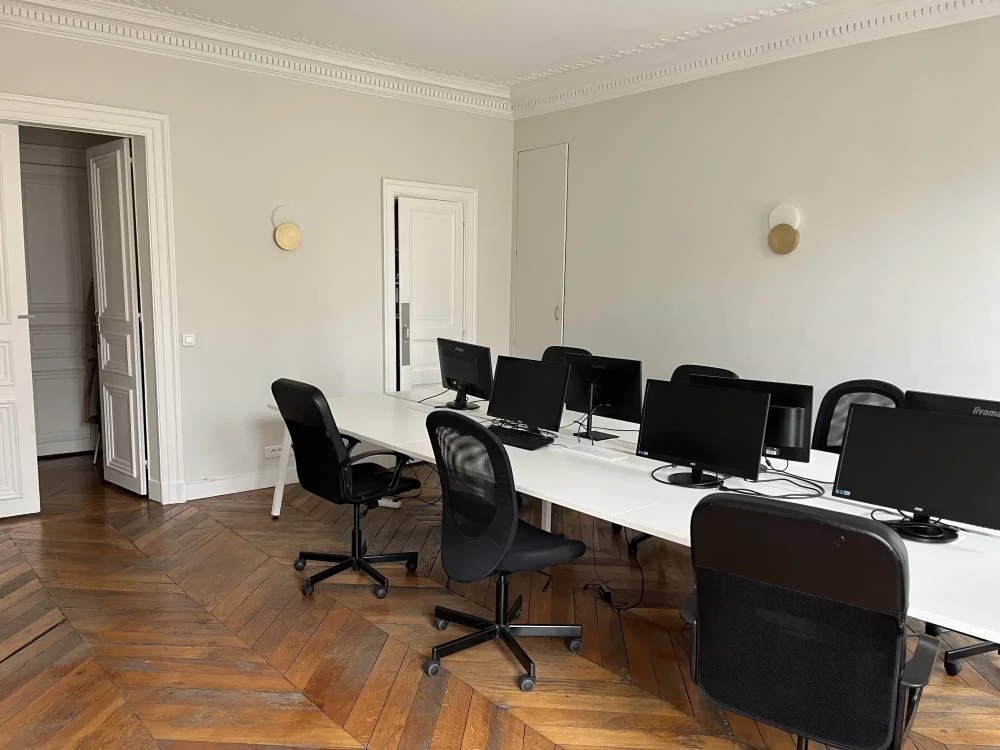 Bureau privé - 75009 - 6 postes - 3600€