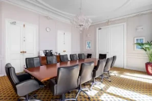Bureau privé - 75008 - 11 postes - 8250€