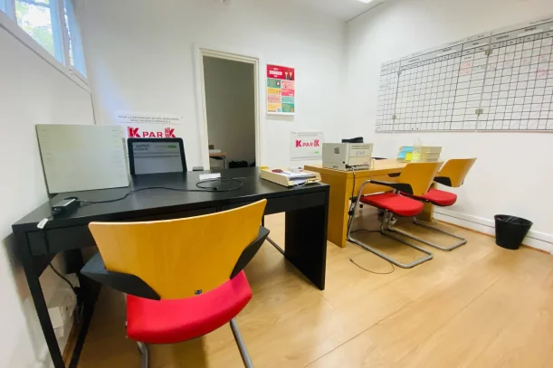 Bureau privé - 93100 - 5 postes - 900€