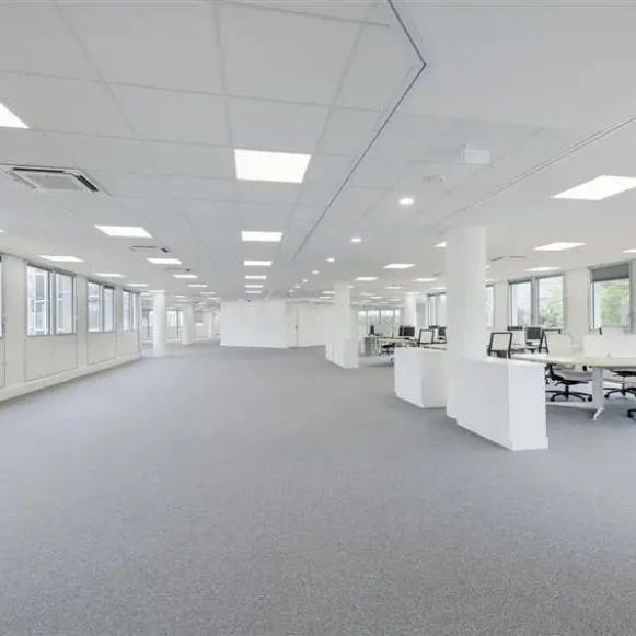 Bureau privé 447 m² 48 postes Coworking Avenue Morane Saulnier Vélizy-Villacoublay 78140 - photo 9