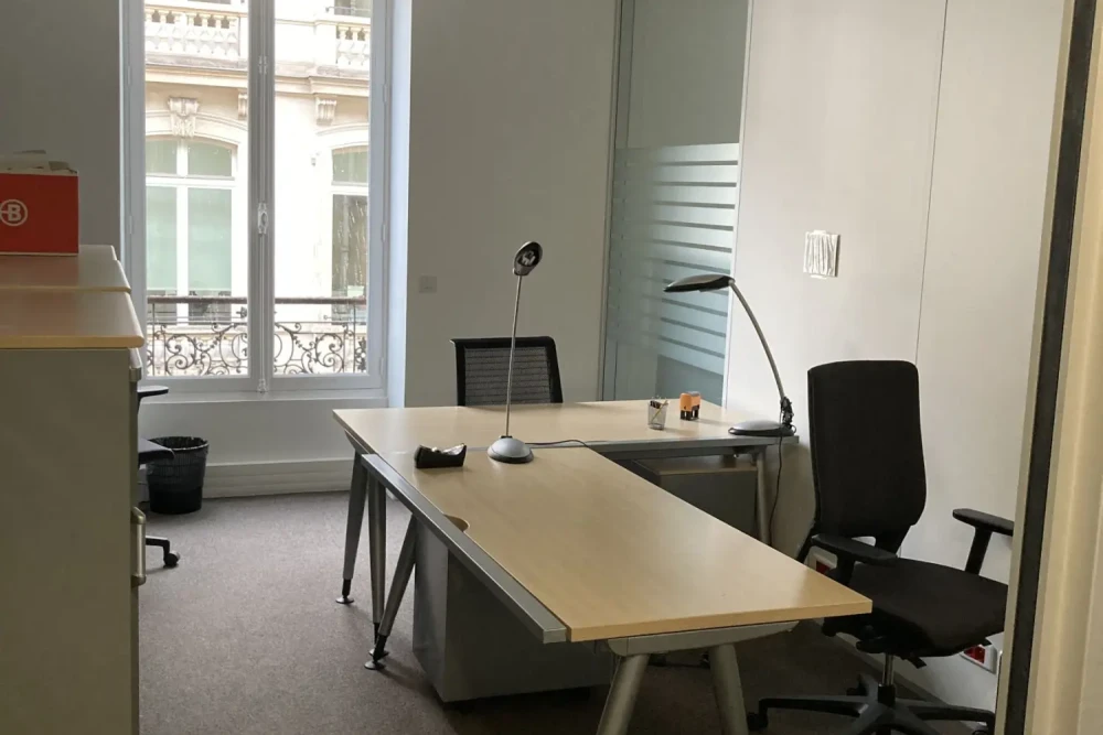 Bureau privé - 75008 - 20 postes - 13690€
