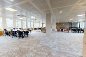 Bureau privé - 75017 - 50 postes - 47852€