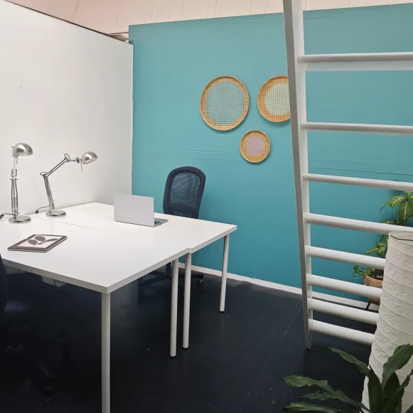 Bureau privé 26 m² 5 postes Location bureau Rue Saint-Antoine Paris 75004 - photo 2