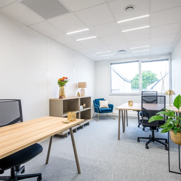 Bureau privé 17 m² 3 postes Location bureau Rue des Courtillons Bruz 35170 - photo 5