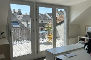 Open Space - 44200 - 1 poste - 200€