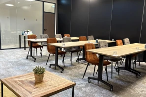 Bureau privé - 06000 - 2 postes - 528€