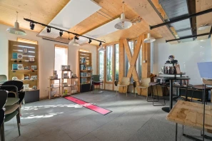 Espace indépendant - 78000 - 90 postes - 36900€