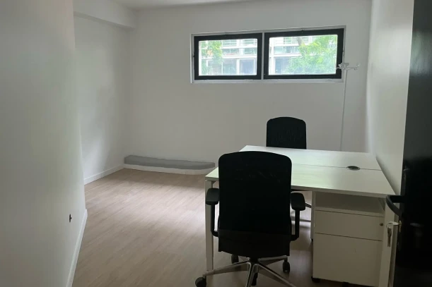 Bureau privé - 75012 - 2 postes - 800€
