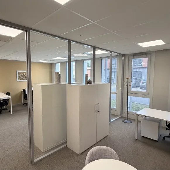 Bureau privé 10 m² 3 postes Location bureau Rue Denis Papin Villeneuve-d'Ascq 59650 - photo 6