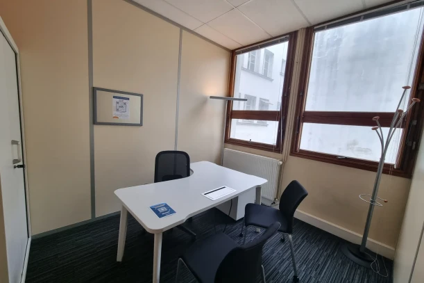 Bureau privé - 44000 - 1 poste - 670€