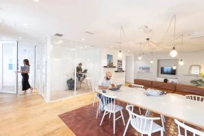 Bureau privé - 13002 - 3 postes - 1100€