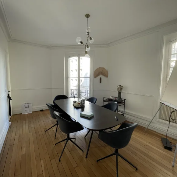 Bureau privé 95 m² 12 postes Coworking Rue de Mogador Paris 75009 - photo 5