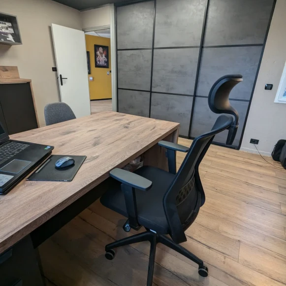 Bureau privé 17 m² 3 postes Coworking Rue Basse ville Firminy 42700 - photo 3