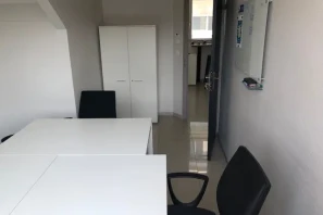 Open Space - 69009 - 1 poste - 230€