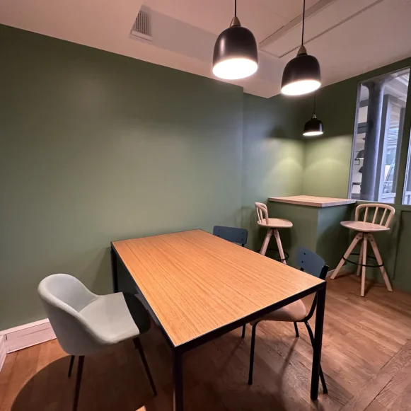 Bureau privé 11 m² 4 postes Coworking Impasse Sandrie Paris 75009 - photo 4
