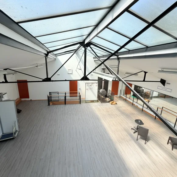 Espace indépendant 214 m² 40 postes Location bureau Avenue Joseph Binet Colombes 92700 - photo 1
