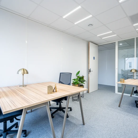 Bureau privé 17 m² 3 postes Location bureau Rue des Courtillons Bruz 35170 - photo 1