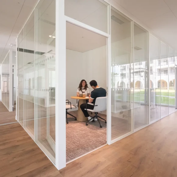 Bureau privé 10 m² 2 postes Coworking Rue Denis Papin Villeneuve-d'Ascq 59650 - photo 9