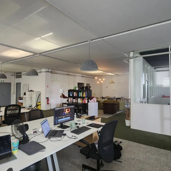 Bureau privé 25 m² 5 postes Location bureau Rue Jean Bleuzen Vanves 92170 - photo 3