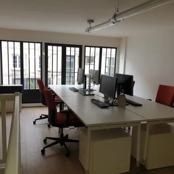 Bureau privé 55 m² 4 postes Location bureau Rue Saint-Maur Paris 75010 - photo 3
