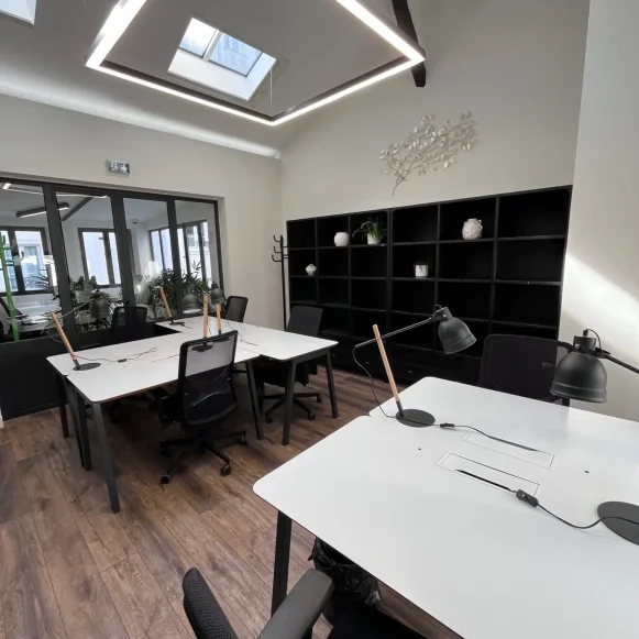 Bureau privé 25 m² 6 postes Location bureau Rue de Tocqueville Paris 75017 - photo 3