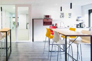 Bureau privé - 44800 - 3 postes - 700€