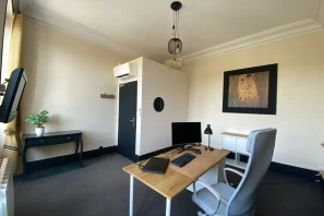 Bureau privé - 17400 - 1 poste - 549.16€