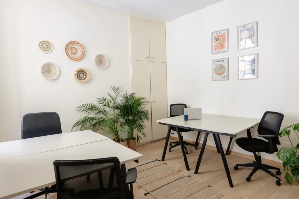 Bureau privé - 33000 - 4 postes - 960€