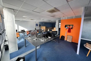 Bureau privé - 93100 - 18 postes - 3980€