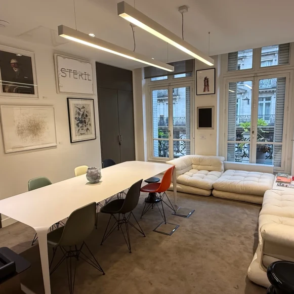Bureau privé 32 m² 8 postes Location bureau Rue du Louvre Paris 75001 - photo 2