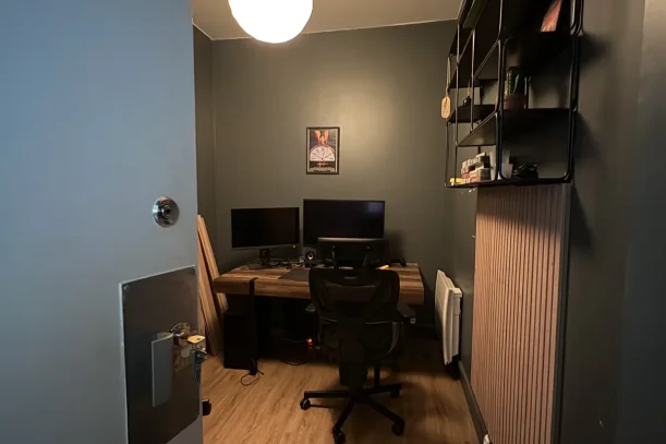 Espace indépendant - 75004 - 2 postes - 1€