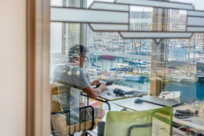 Bureau privé - 13007 - 6 postes - 2390€