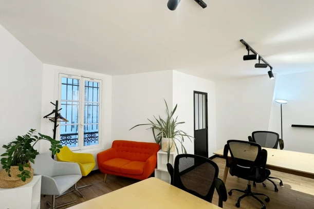 Espace indépendant - 75003 - 16 postes - 8500€