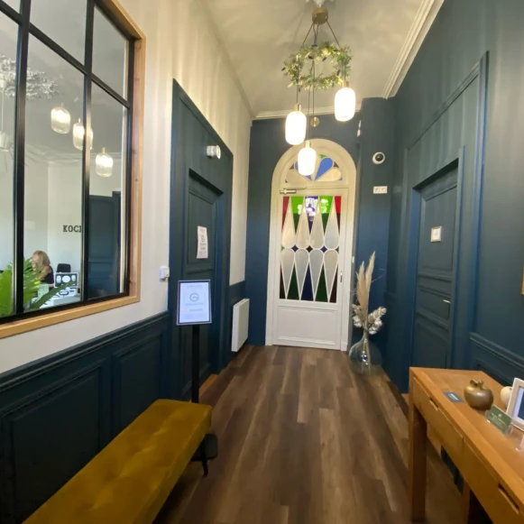 Bureau privé 17 m² 1 poste Location bureau Avenue Port Mahon Charente-Maritime 17400 - photo 9