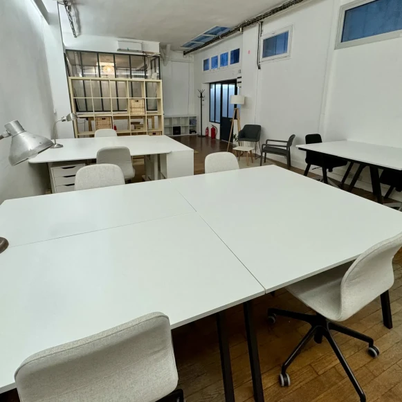 Bureau privé 55 m² 12 postes Location bureau Rue Joseph de Maistre Paris 75018 - photo 5