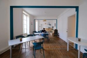 Open Space - 44000 - 10 postes - 249€
