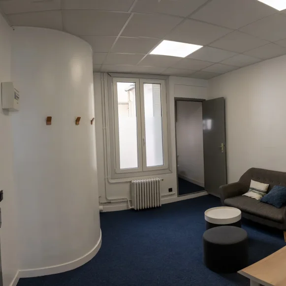 Espace indépendant 25 m² 4 postes Location bureau Rue Aristide Briand Levallois-Perret 92300 - photo 6
