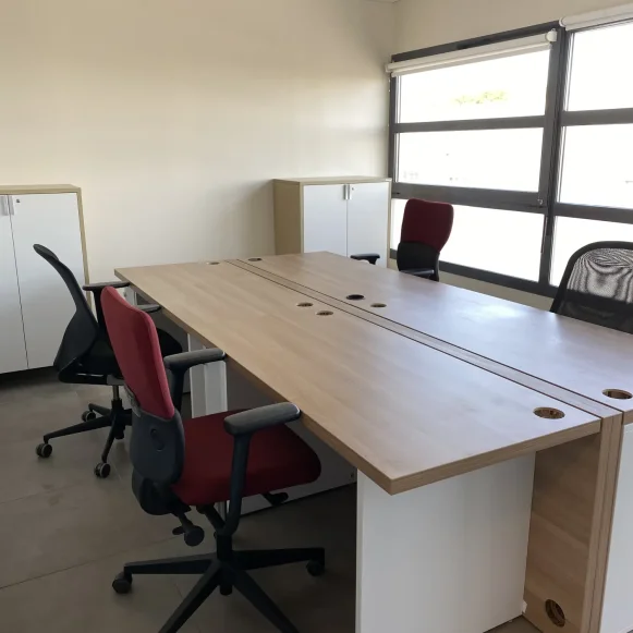 Bureau privé 17 m² 4 postes Location bureau Rue Pascal Meaux 77100 - photo 2