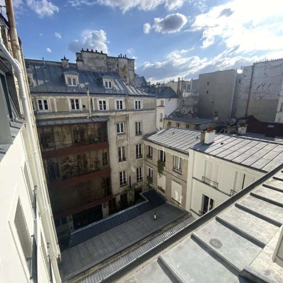 Bureau privé 15 m² 3 postes Location bureau Rue d'Hauteville Paris 75010 - photo 4