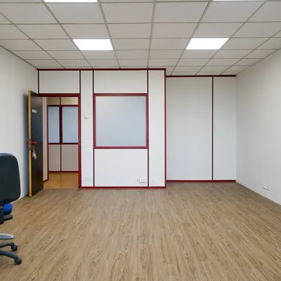 Bureau privé 18 m² 2 postes Coworking Boulevard de la Muette Garges-lès-Gonesse 95140 - photo 1