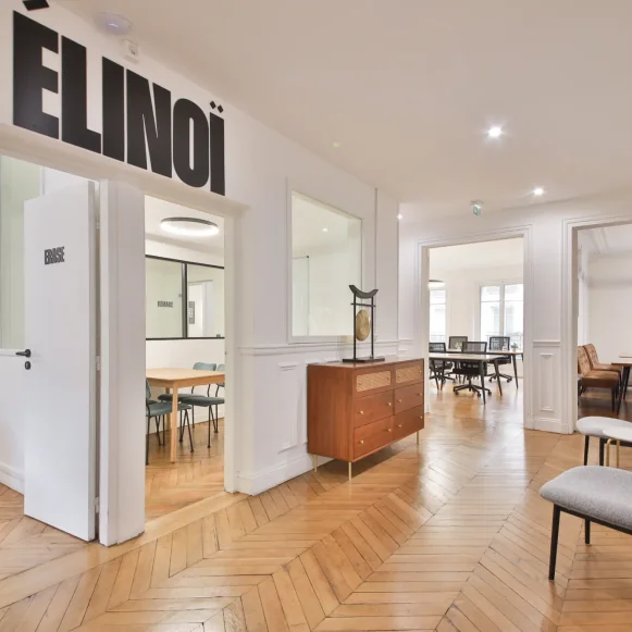 Bureau privé 26 m² 8 postes Location bureau Rue de Mogador Paris 75009 - photo 1