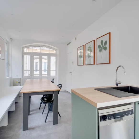 Espace indépendant 100 m² 14 postes Location bureau Rue Ballu Paris 75009 - photo 2