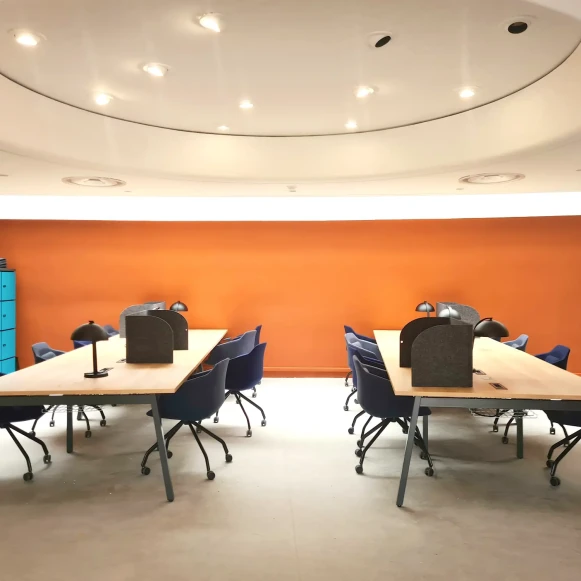 Open Space  4 postes Location bureau Rue du Château d'Eau Bordeaux 33000 - photo 1