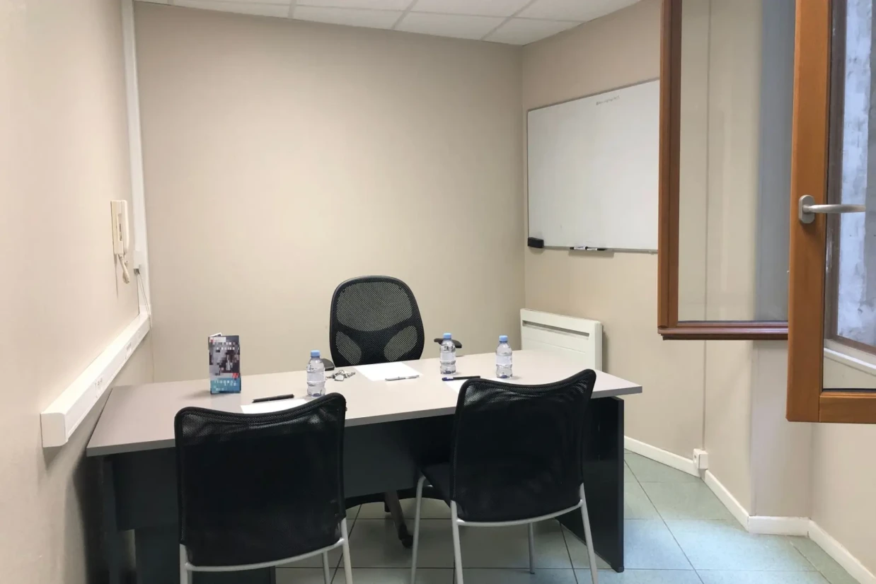 Bureau privé - 75019 - 1 poste - 610€