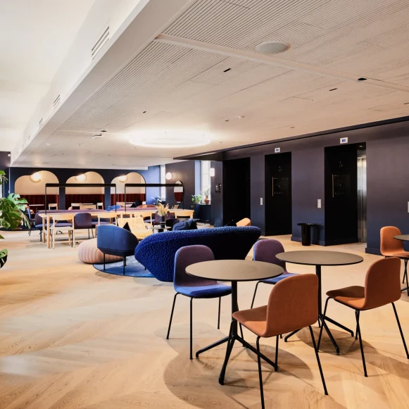 Bureau privé 33 m² 10 postes Location bureau Rue Royale Paris 75008 - photo 1