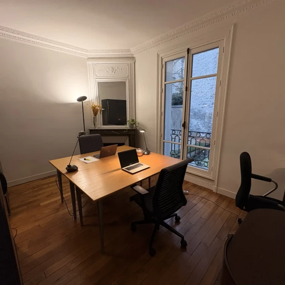 Bureau privé 14 m² 3 postes Location bureau Avenue Moderne Paris 75019 - photo 3