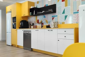 Bureau privé - 93500 - 2 postes - 684€